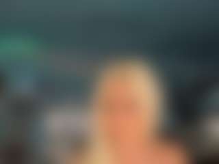 adrianna777's Live Sex Cam Show