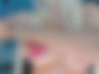 adrianna777's Live Sex Cam Show