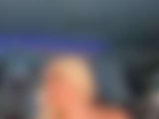 adrianna777's Live Sex Cam Show