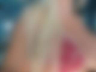 adrianna777's Live Sex Cam Show