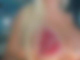 adrianna777's Live Sex Cam Show