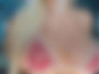adrianna777's Live Sex Cam Show