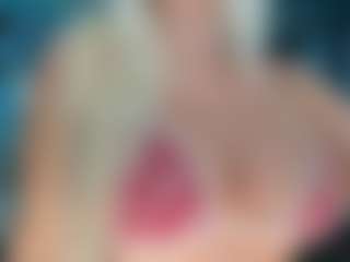 adrianna777's Live Sex Cam Show