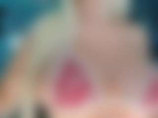 adrianna777's Live Sex Cam Show