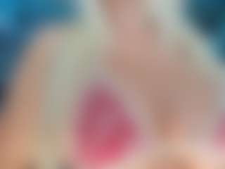 adrianna777's Live Sex Cam Show
