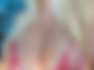 adrianna777's Live Sex Cam Show
