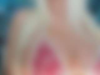 adrianna777's Live Sex Cam Show