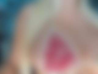 adrianna777's Live Sex Cam Show