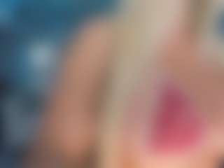 adrianna777's Live Sex Cam Show