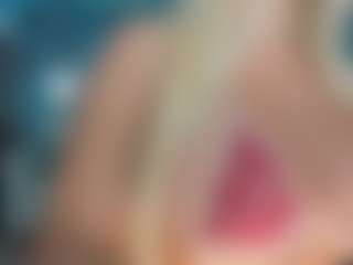 adrianna777's Live Sex Cam Show