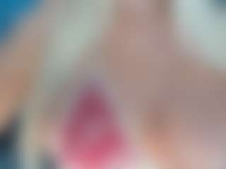 adrianna777's Live Sex Cam Show