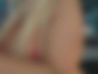 adrianna777's Live Sex Cam Show