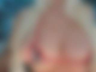 adrianna777's Live Sex Cam Show