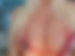 adrianna777's Live Sex Cam Show