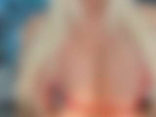 adrianna777's Live Sex Cam Show