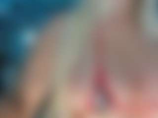 adrianna777's Live Sex Cam Show