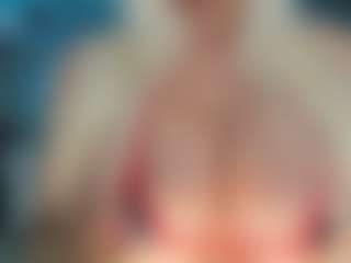 adrianna777's Live Sex Cam Show