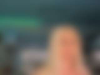 adrianna777's Live Sex Cam Show