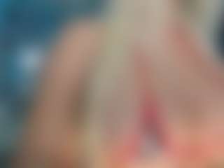 adrianna777's Live Sex Cam Show