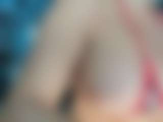 adrianna777's Live Sex Cam Show