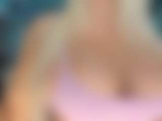adrianna777's Live Sex Cam Show