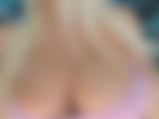 adrianna777's Live Sex Cam Show