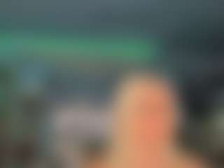 adrianna777's Live Sex Cam Show