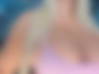 adrianna777's Live Sex Cam Show
