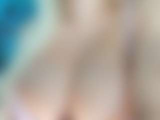 adrianna777's Live Sex Cam Show