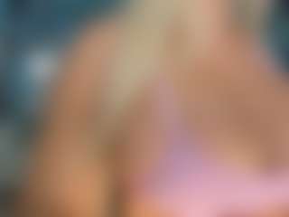 adrianna777's Live Sex Cam Show