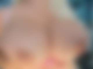 adrianna777's Live Sex Cam Show