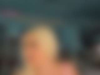 adrianna777's Live Sex Cam Show