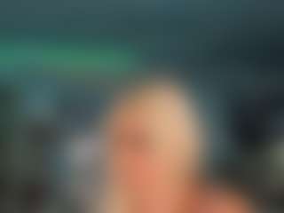 adrianna777's Live Sex Cam Show