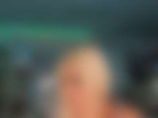 adrianna777's Live Sex Cam Show