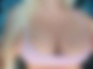 adrianna777's Live Sex Cam Show