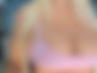 adrianna777's Live Sex Cam Show