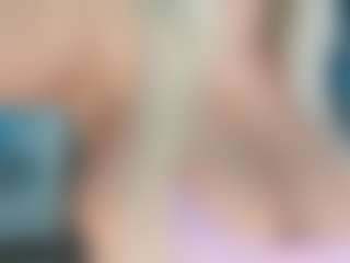 adrianna777's Live Sex Cam Show
