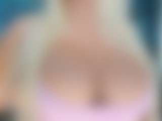 adrianna777's Live Sex Cam Show