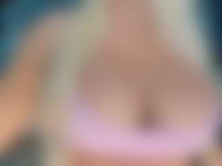 adrianna777's Live Sex Cam Show