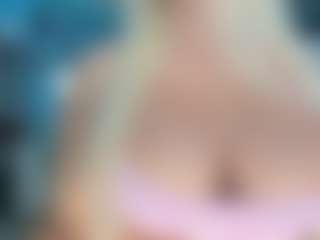 adrianna777's Live Sex Cam Show