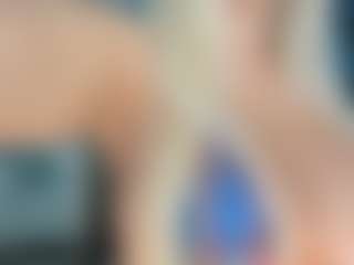 adrianna777's Live Sex Cam Show