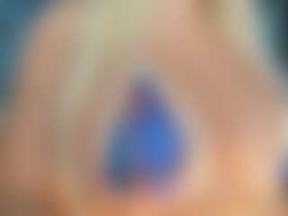 adrianna777's Live Sex Cam Show