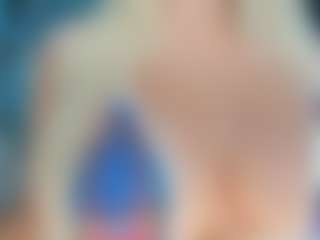 adrianna777's Live Sex Cam Show