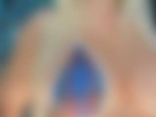 adrianna777's Live Sex Cam Show