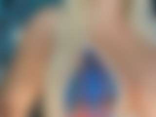 adrianna777's Live Sex Cam Show