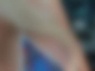 adrianna777's Live Sex Cam Show