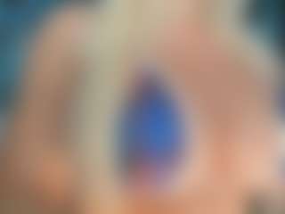 adrianna777's Live Sex Cam Show