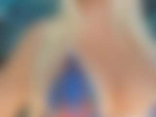 adrianna777's Live Sex Cam Show