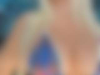 adrianna777's Live Sex Cam Show