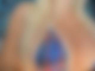 adrianna777's Live Sex Cam Show